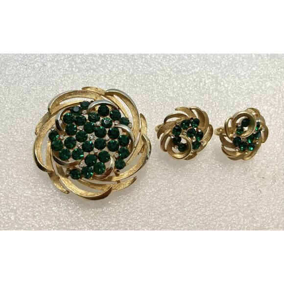 VTG CROWN TRIFARI RHINESTONE GREEN SPIRAL Gold Tone BROOCH EARRINGS SET - Picture 2 of 9